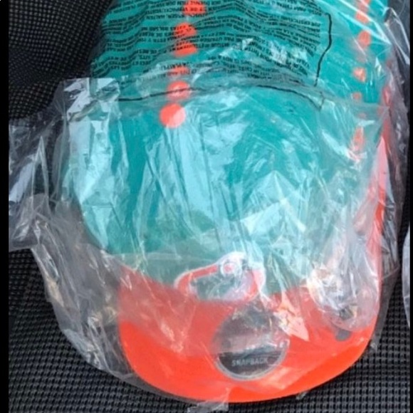 Official NFL New Era 9fifty snapbackMiami Dolphins - Picture 4 of 4